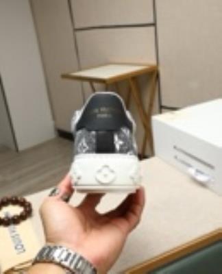 wholesale quality men's louis vuitton shoes model no. 820